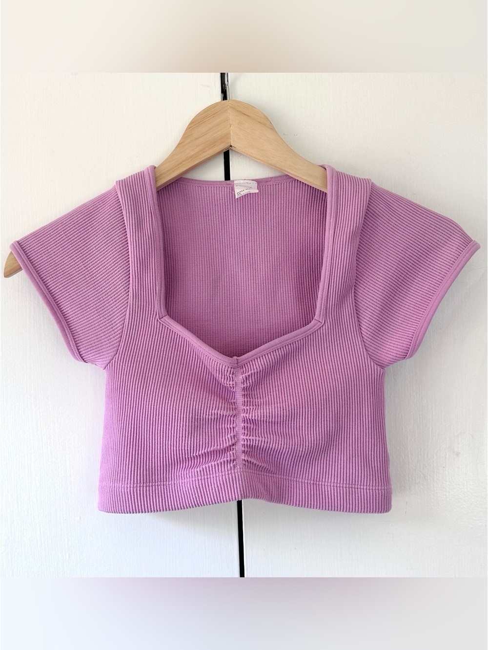 Gilly Hicks Ribbed Seamless Cinched Front Crop Top